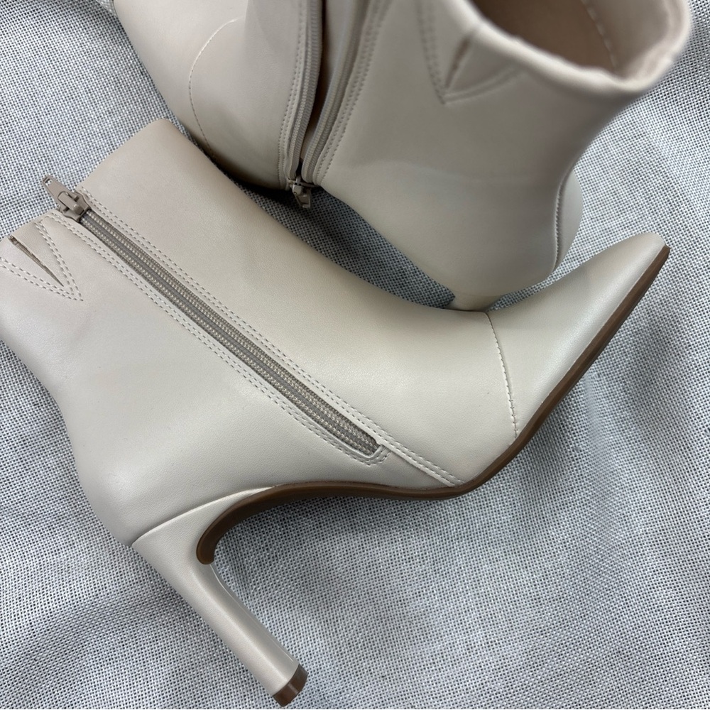 Alfani Women Terrie Slim Stiletto Heel Ankle Bootie Size US 5M
